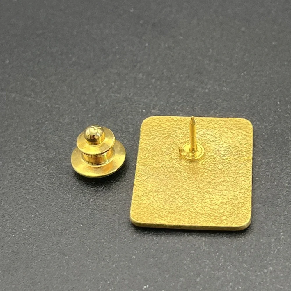 NALOH National Convention‎ 1985 Seattle Washington Lapel Hat Pin